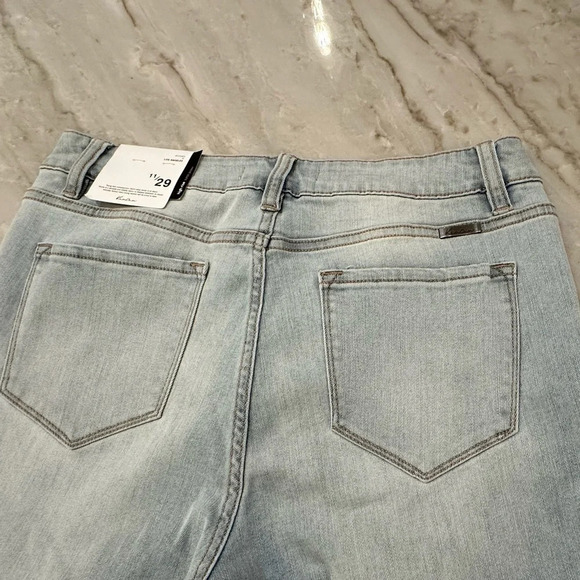 NWT KanCan Anya High Rise Super Skinny Jeans light wash distressed  Sz 11 / 29 - Picture 3 of 14